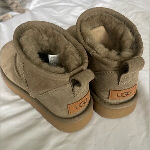 UGG Ultra Mini Boots Antilope Size 6 BNWOT